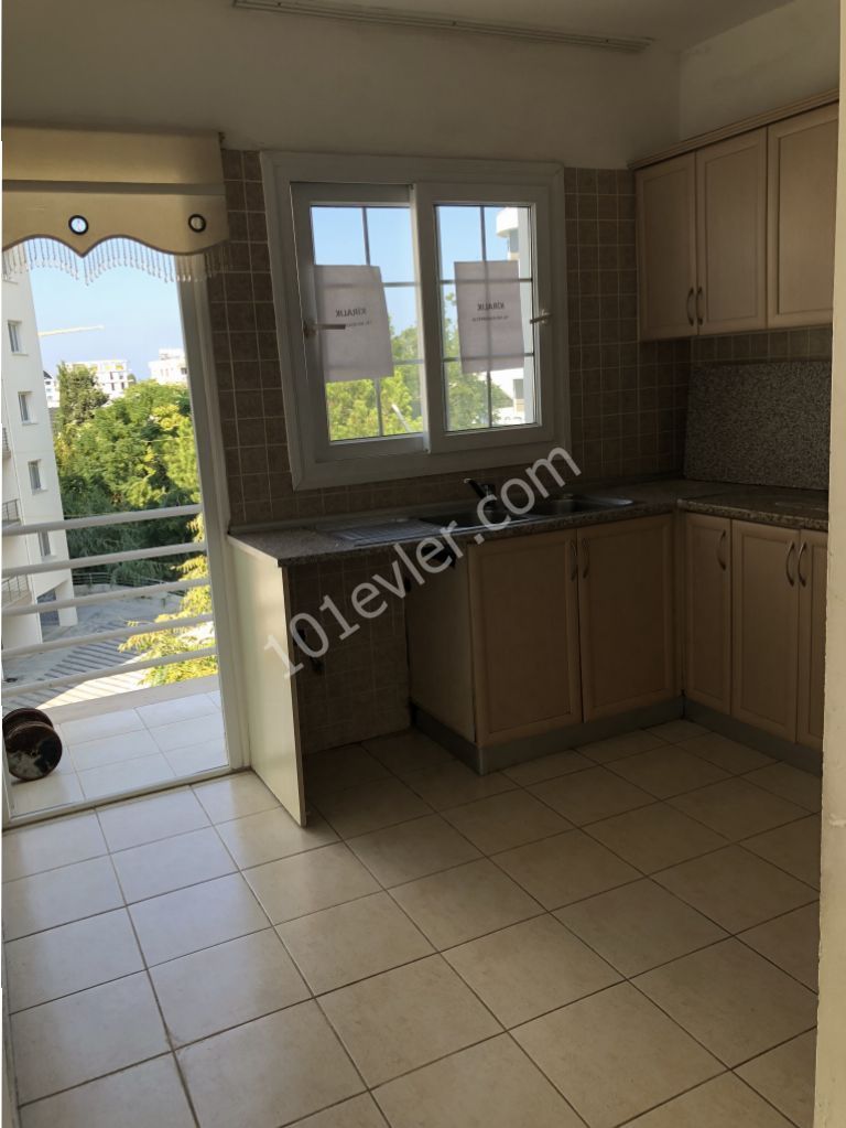 3 bedroom flat for rent in kyrenia 