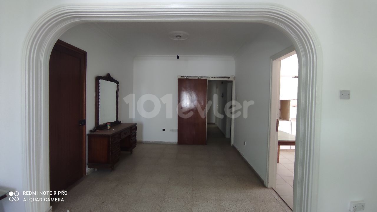 3 + 2 APARTMENT FOR SALE IN THE CENTER OF FAMAGUSTA. ** 