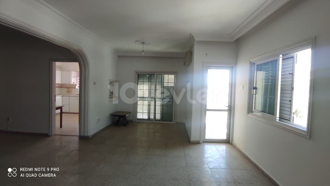 3 + 2 APARTMENT FOR SALE IN THE CENTER OF FAMAGUSTA. ** 