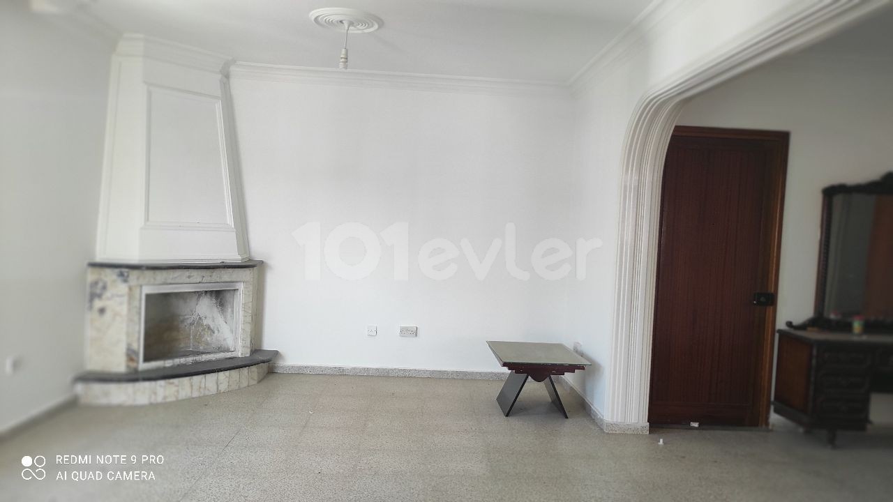 3 + 2 APARTMENT FOR SALE IN THE CENTER OF FAMAGUSTA. ** 