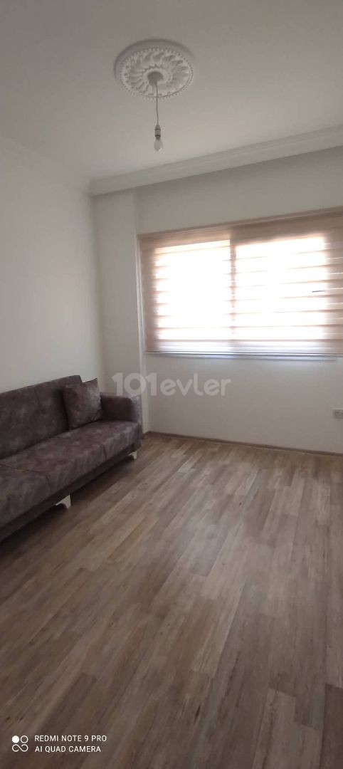 MAĞUSA MERKEZDE SATILIK 3+1 DAİRE.