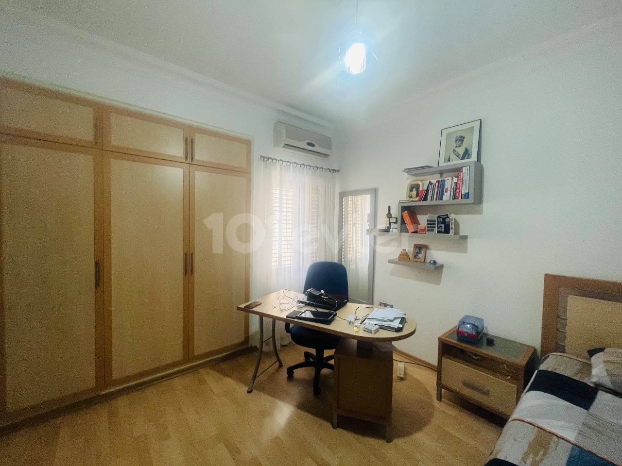 MAĞUSA MERKEZDE 3+1 DAİRE .