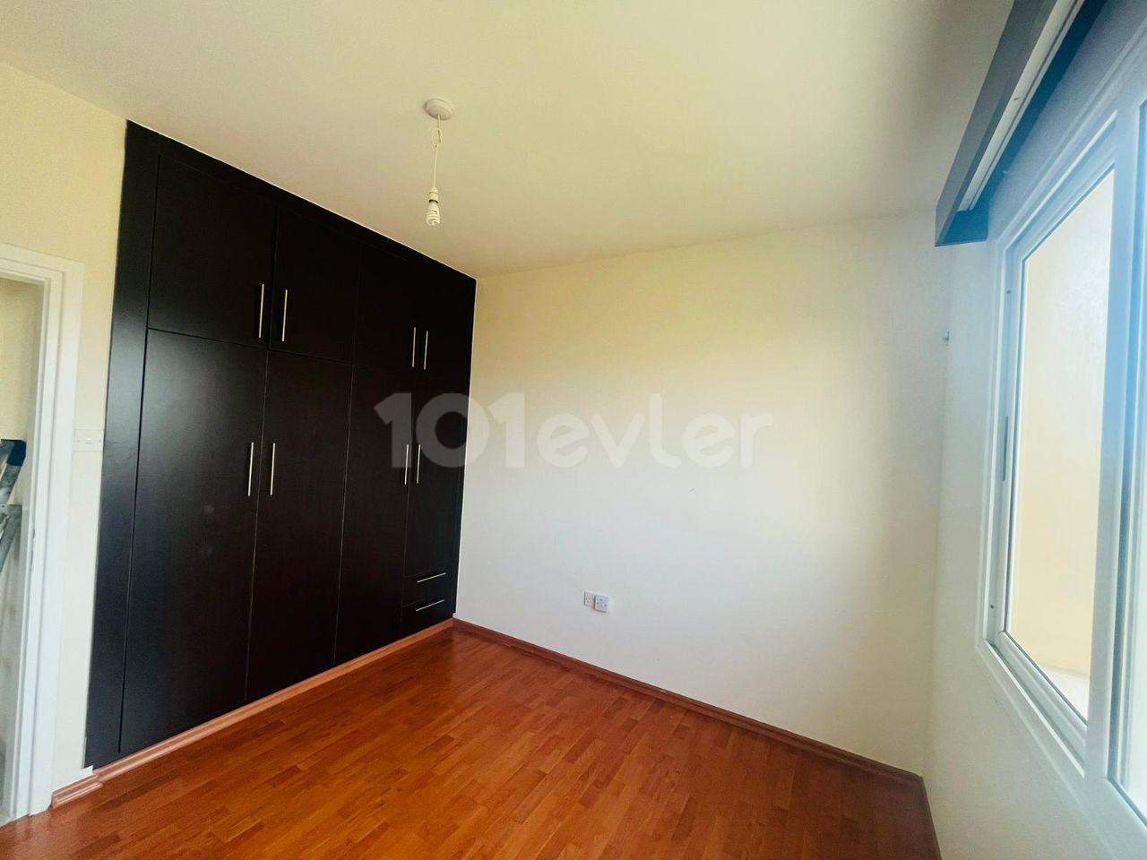 3+1 CENTER FLAT FOR SALE IN CANAKKALE, VERY CLEAN, MAINTAINED