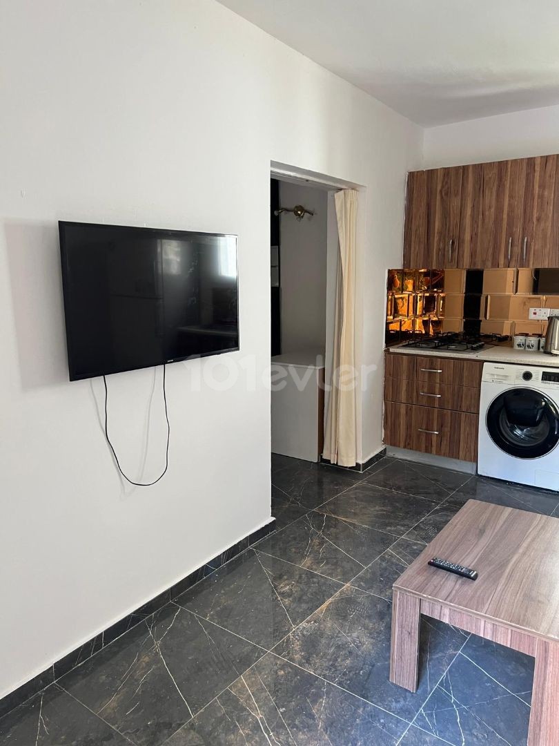 MAĞUSA GÜLSERENDE 1+1 EŞYALI DAİRE KİRALKTIR 