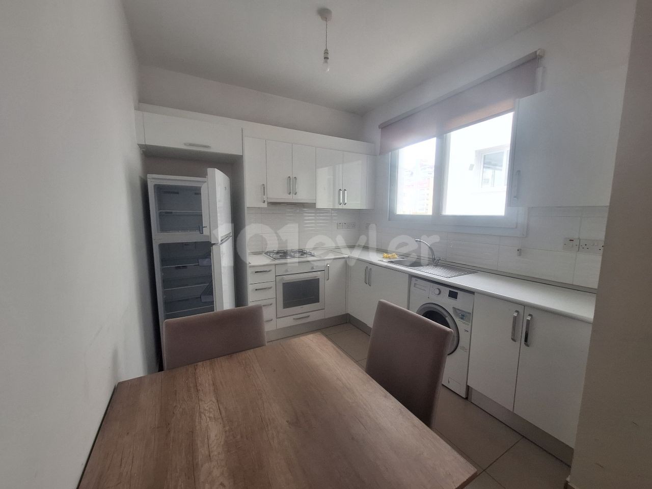 Das 1+1 möblierte Apartment in ISKELE CEASAR RESORT ist zu einem sehr günstigen Preis zu verkaufen.