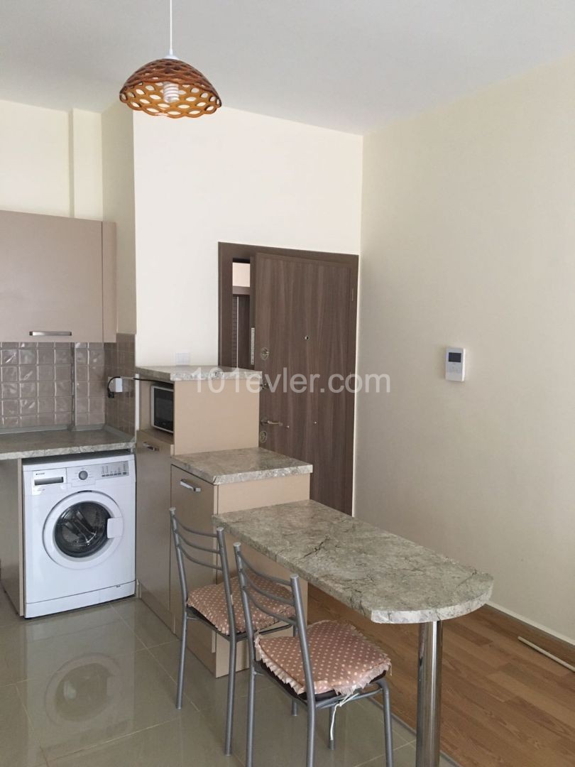 GAZİMAĞUSA KARAKOL BÖLGESİNDE SATILIK APT DAİRESİ