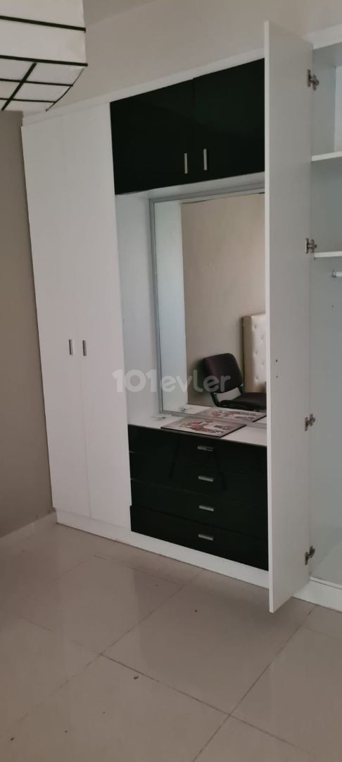 MAGUSA MERKEZDE SATILIK 3+1 TÜRK KOÇANLI DAİRE