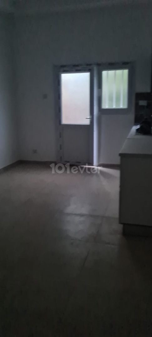 COMPLETE BUILDING FOR SALE IN GAZİMAĞUSA GÜLSEREN WITH TURKISH KOÇAN. 3 PIECES OF 1+1 ON THE FLOOR, 2+1 AND 1+1 ON THE TOP FLOORS ARE FOR SALE.