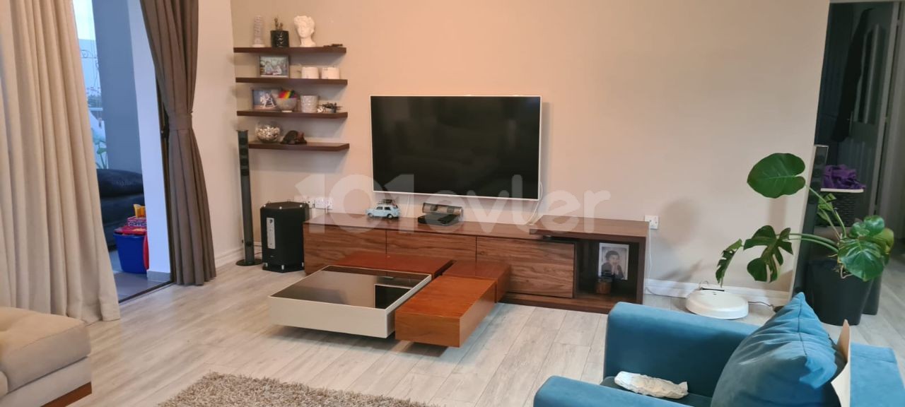 GAZİMAĞUSA GÜLSEREN BÖLGESİNDE 3+1 1.KAT DAİRE