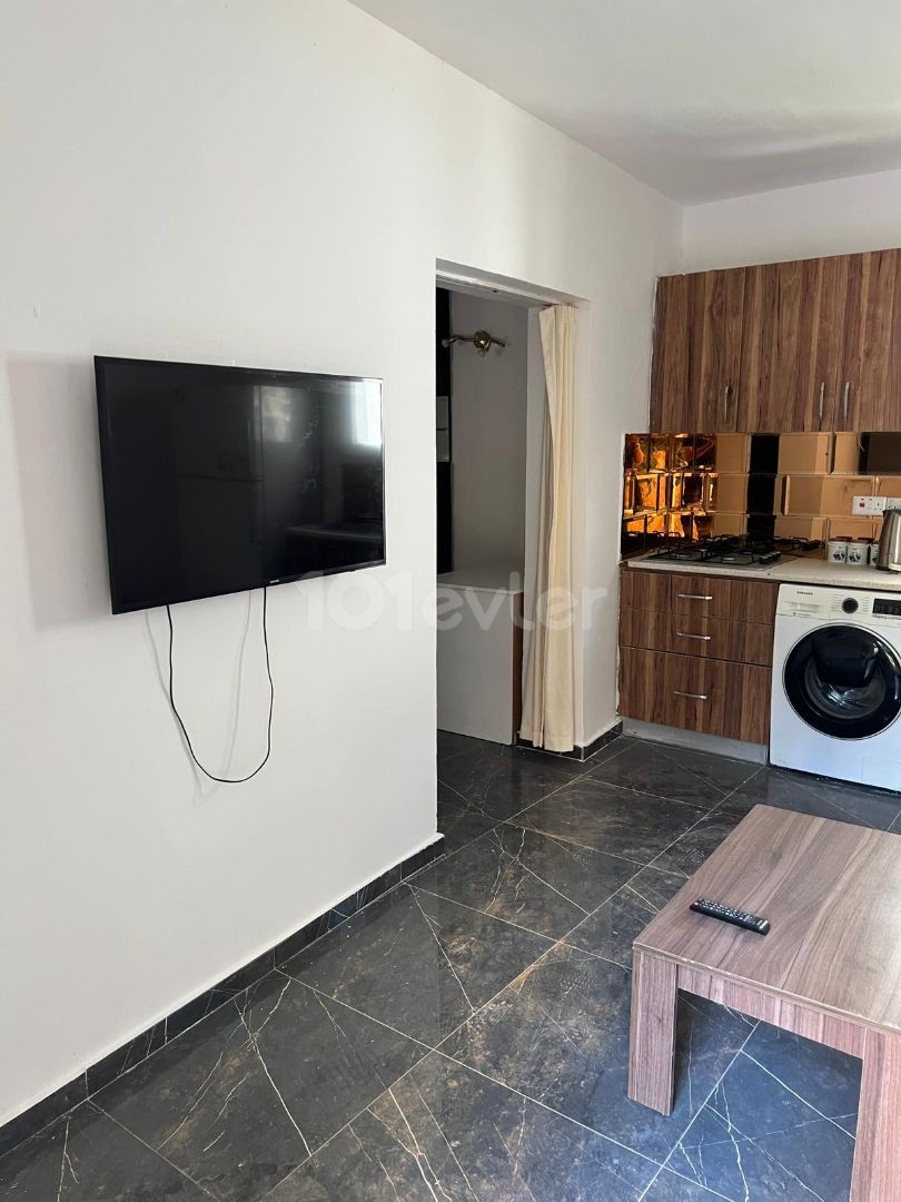 MAĞUSA MERKEZDE KİRALIK STUDIO DAİRE