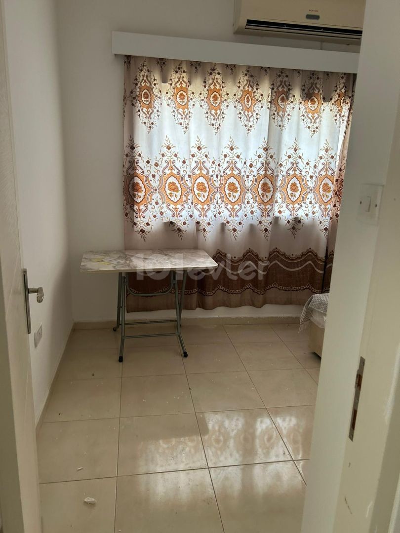 GAZİMAĞUSA MERKEZDE KİRALIK 3+1 DAİRE 