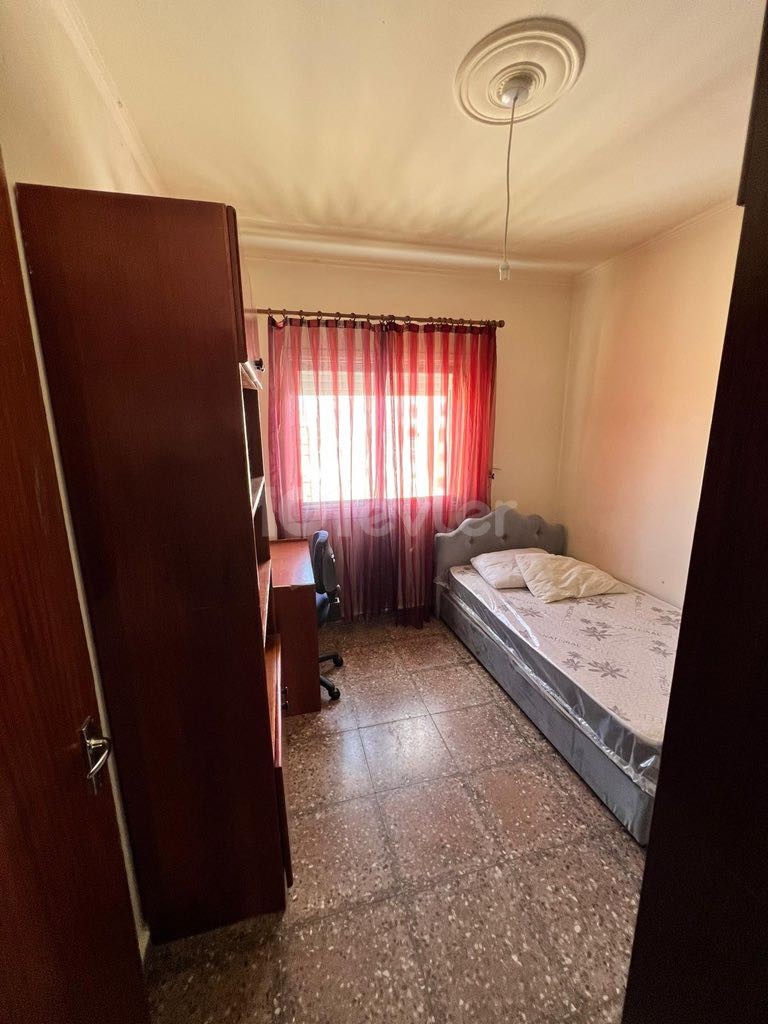 3+1 BARGAIN FLAT IN KAYMAKLI