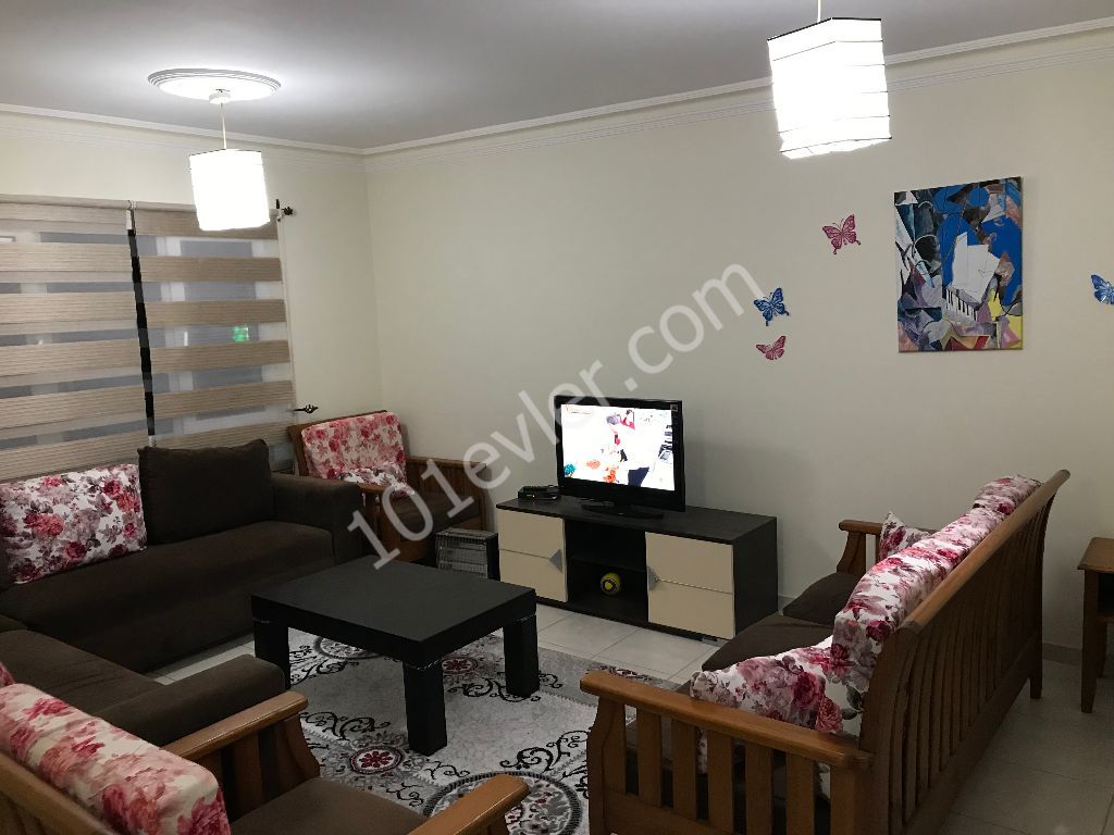 Flat To Rent in Yukarı Girne, Kyrenia