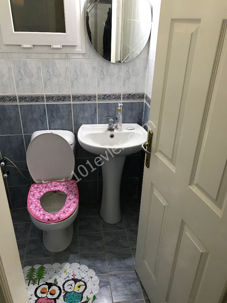 Flat To Rent in Yukarı Girne, Kyrenia