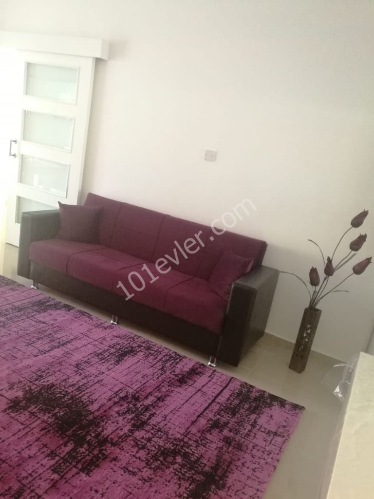 GÖNYELİDE ÇOK BAKIMLI 2+1 SATILIK DAİRE (2 + 1 شقة للبيع في)