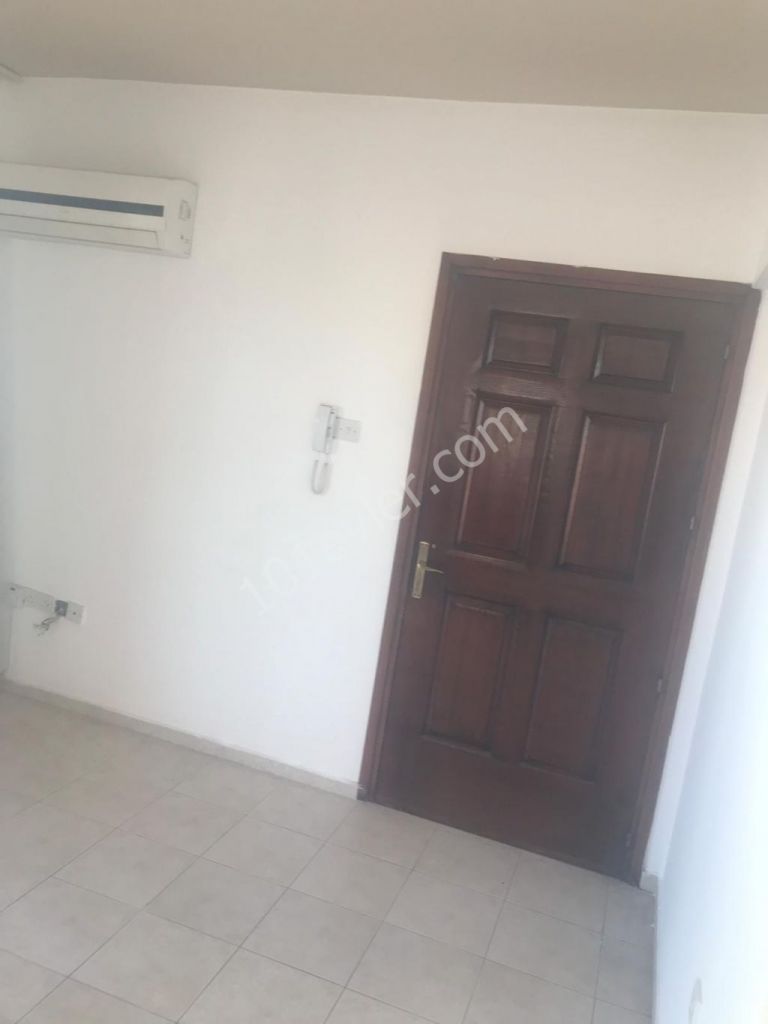 Flat To Rent in Kumsal, Nicosia