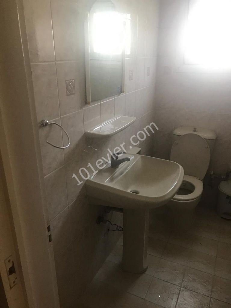 Flat To Rent in Kumsal, Nicosia