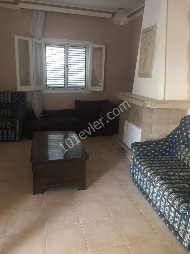 GÖNYELİ DE, 3+1, EŞYALI, ZEMİN KAT DAİRE..بيت ارضي لليجار بسعر ٢.٢٠٠  بي كونيلي 