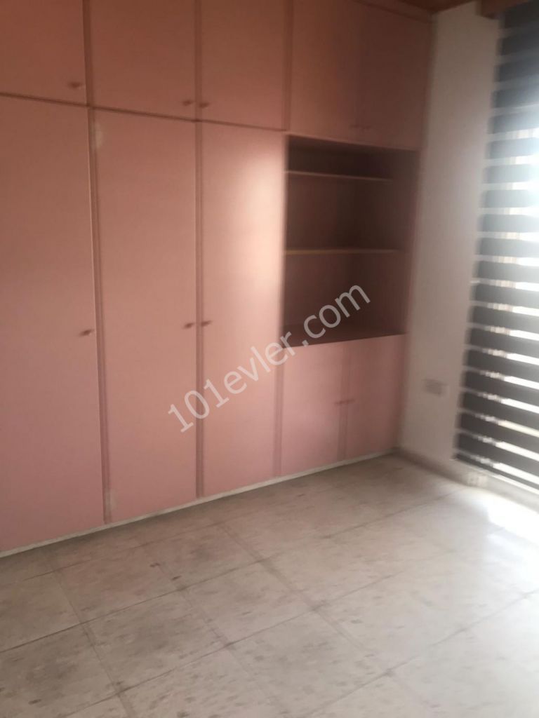 Flat To Rent in Kumsal, Nicosia