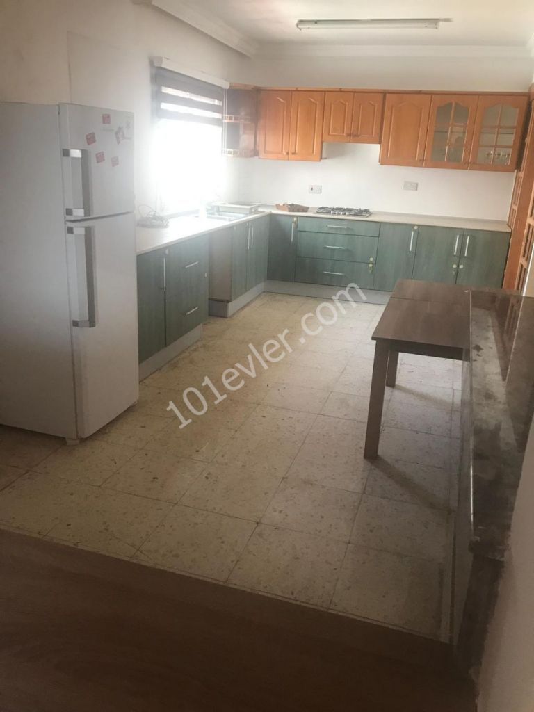 Flat To Rent in Kumsal, Nicosia