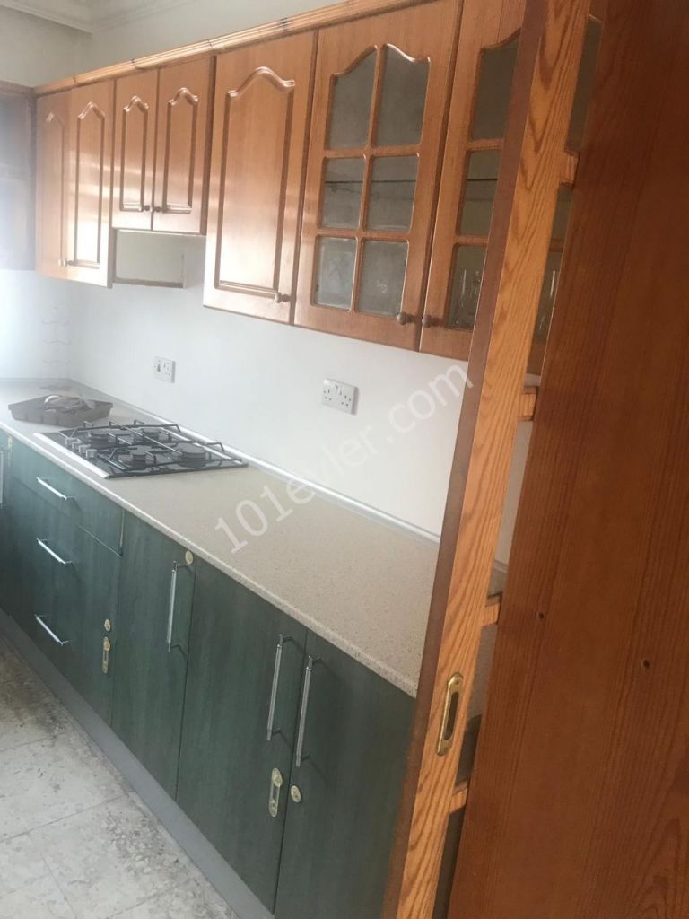 Flat To Rent in Kumsal, Nicosia