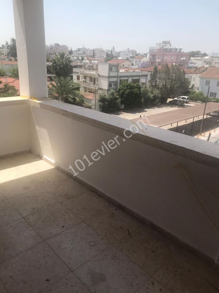 Flat To Rent in Kumsal, Nicosia