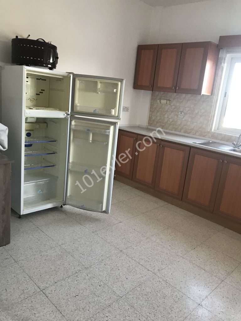 GÖNYELİ DE,DURAKLARIN DİBİNDE, 4+1 KİRALIK DAİRE  بيت اجار بي كونيلي ٤+١ 