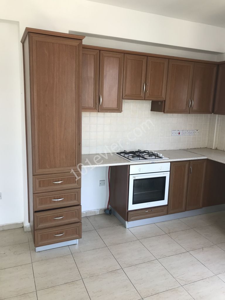 Flat To Rent in Girne Merkez, Kyrenia