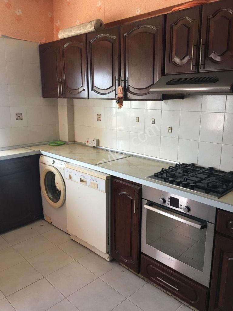 Flat To Rent in Güzelyurt Merkez, Guzelyurt