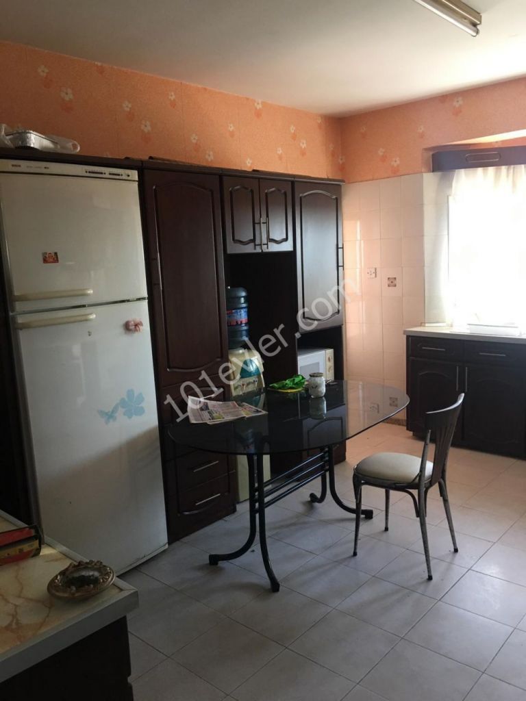 Flat To Rent in Güzelyurt Merkez, Guzelyurt