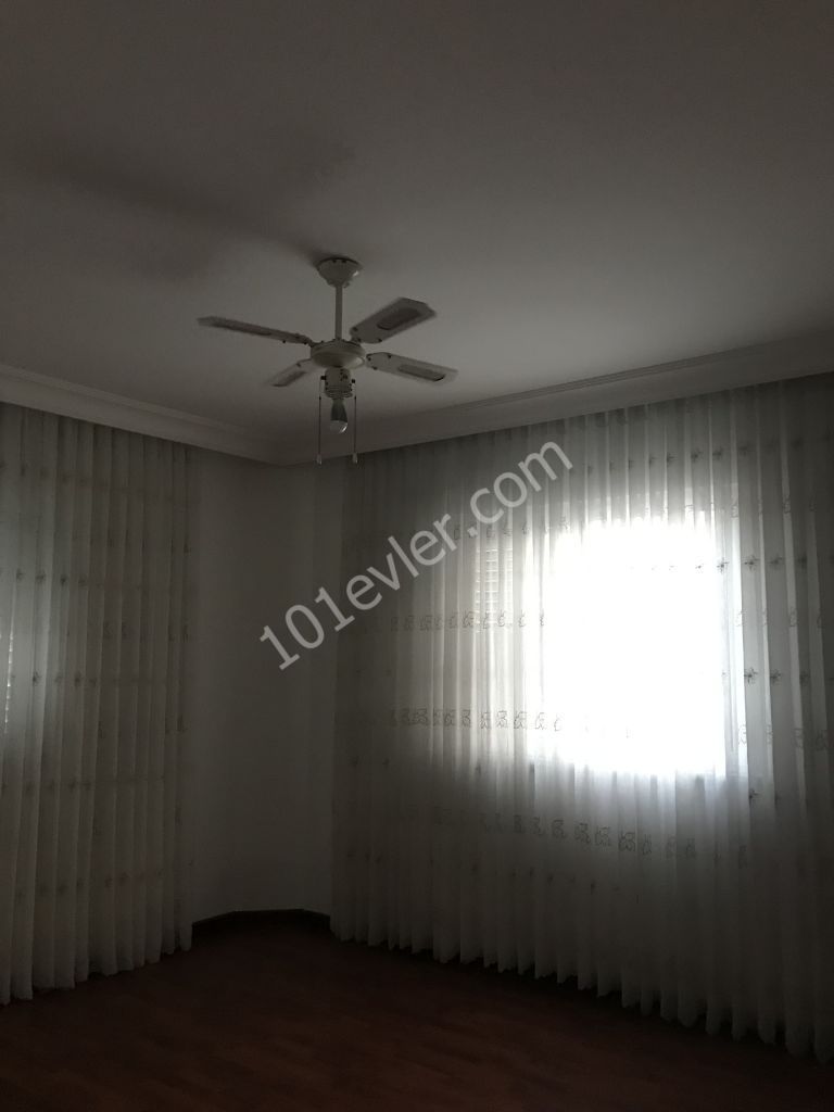 Flat To Rent in Kumsal, Nicosia