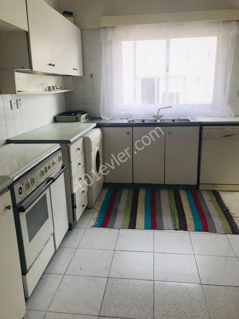 ORTAKÖY'DE 3+1 KİRALIK DAİRE..