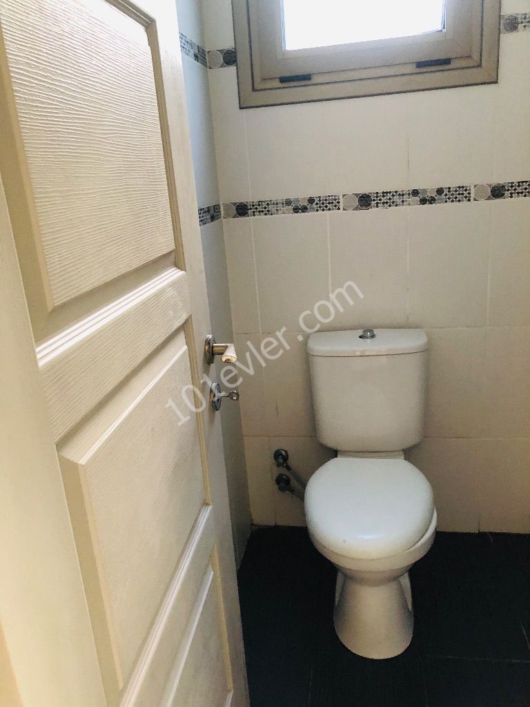 Flat To Rent in Karaoğlanoğlu, Kyrenia