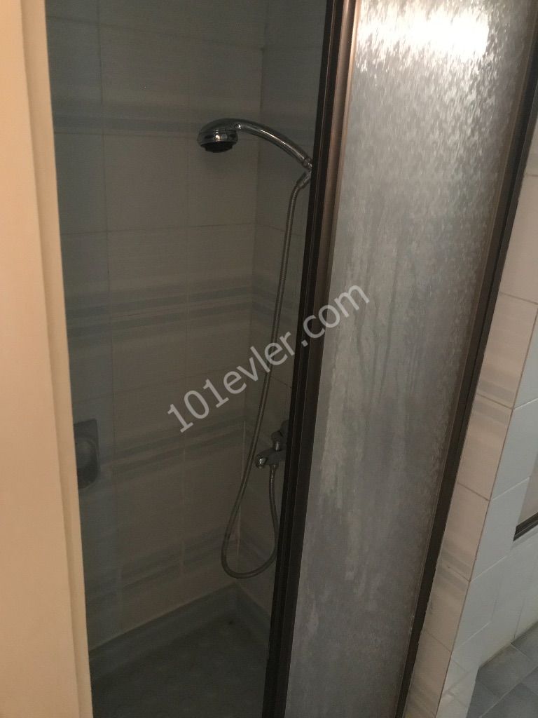 JUL 3+1 APARTMENT FOR SALE ON A SPACIOUS, CLEANLY MAINTAINED GROUND FLOOR IN KÖŞKLÜÇIFTLIK !! بيت للبيع بمنطقة كومصال ** 