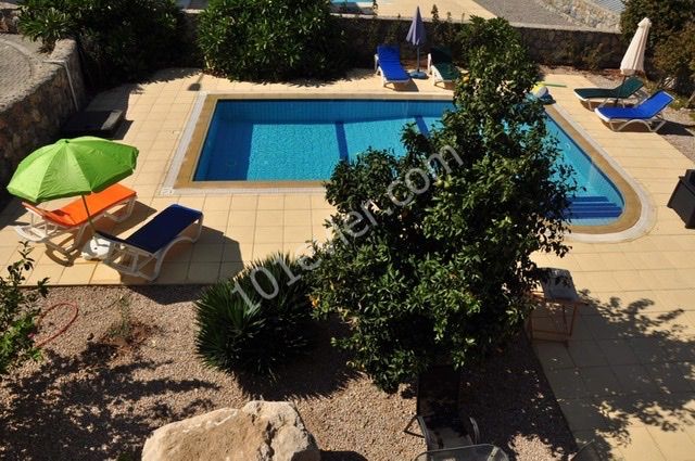 KARSIYAKA IS ALSO FOR RENT WITH ITS OWN PRIVATE POOL... فيلا للإيجار بي منطقة كيرنا معا مسبح ** 