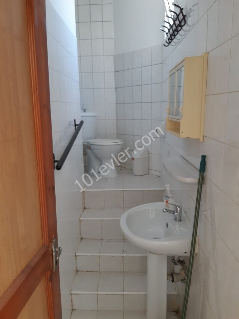 Flat To Rent in Karaoğlanoğlu, Kyrenia