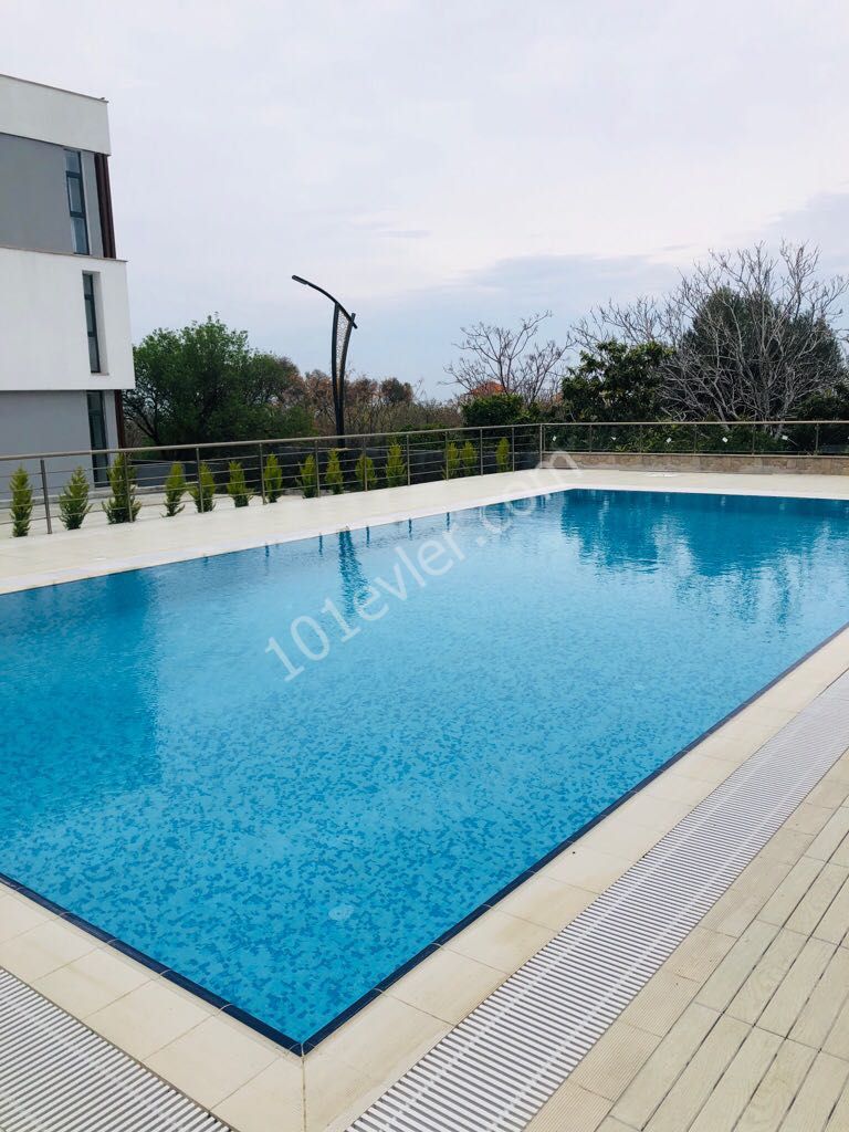 1+1 WOHNUNG ZU VERMIETEN MIT FUL NULL MÖBLIERT MIT BLICK AUF DIE BERGE UND DAS MEER IN KYRENIA!! بيت للإيجار بي كيرنا ١+١ ** 