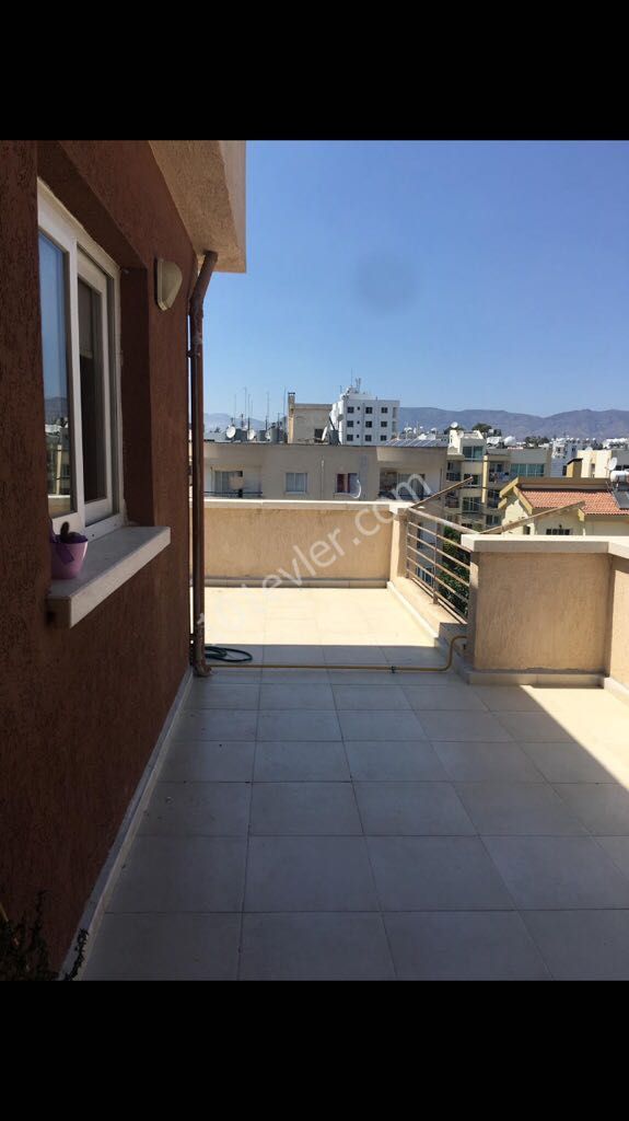 Penthouse Kaufen in Gönyeli, Nikosia