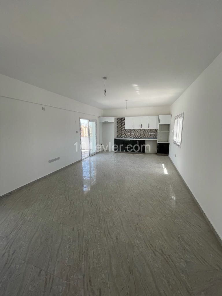 2 + 1 PENTHOUSE FOR SALE MADE IN TURKISH IN THE DECENT NEIGHBORHOOD OF MITRELI!! شقة للبيع بي منطقة كونيلي ** 