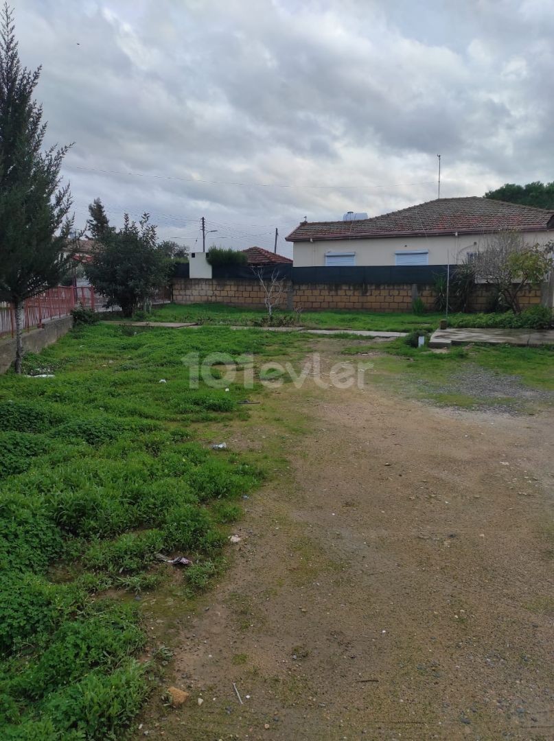 LAND FOR SALE IN ALAYKOY Dec HOUSE AND SHOP ** 