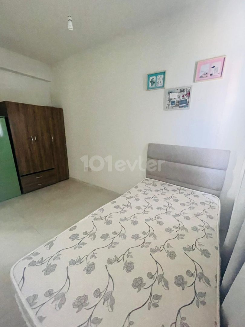 A MONTHLY PAID APARTMENT IN ORTAKÖY, VERY CLOSE TO 2 + 1 STOPS, IS FOR RENT ONLY FOR FEMALE STUDENTS ** 