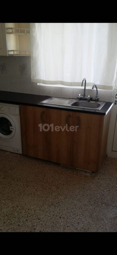 There are 3+1 apartments for rent in Göçmenköy للآجار شقة ٣+١ بالكوشمنقوي قريب من المواقف ** 