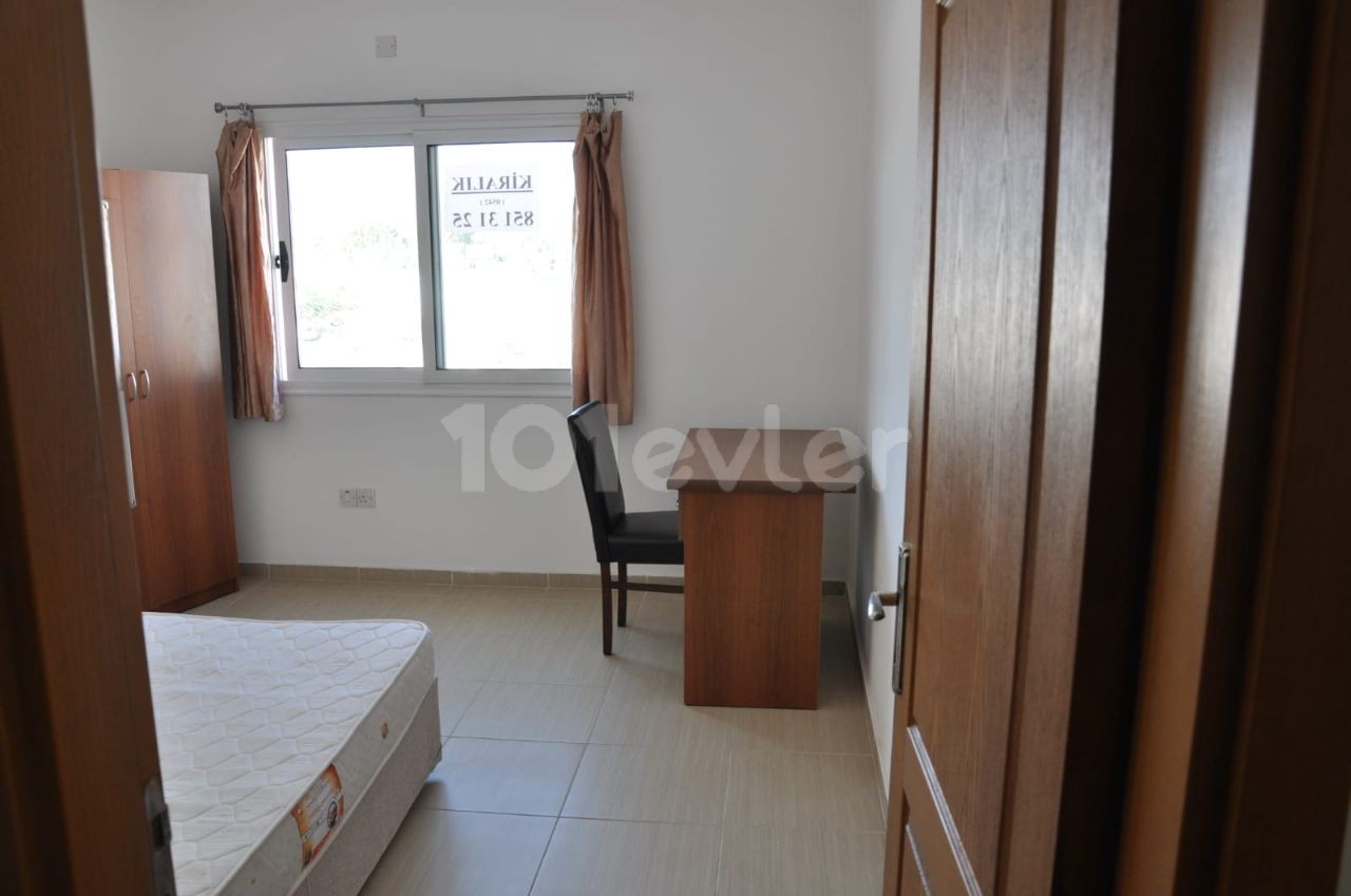 Yenikentte kiralık öğrenciye yönelik   2+1 daire للآجار شقة بينيكنت بسعر 4500 ليرة 