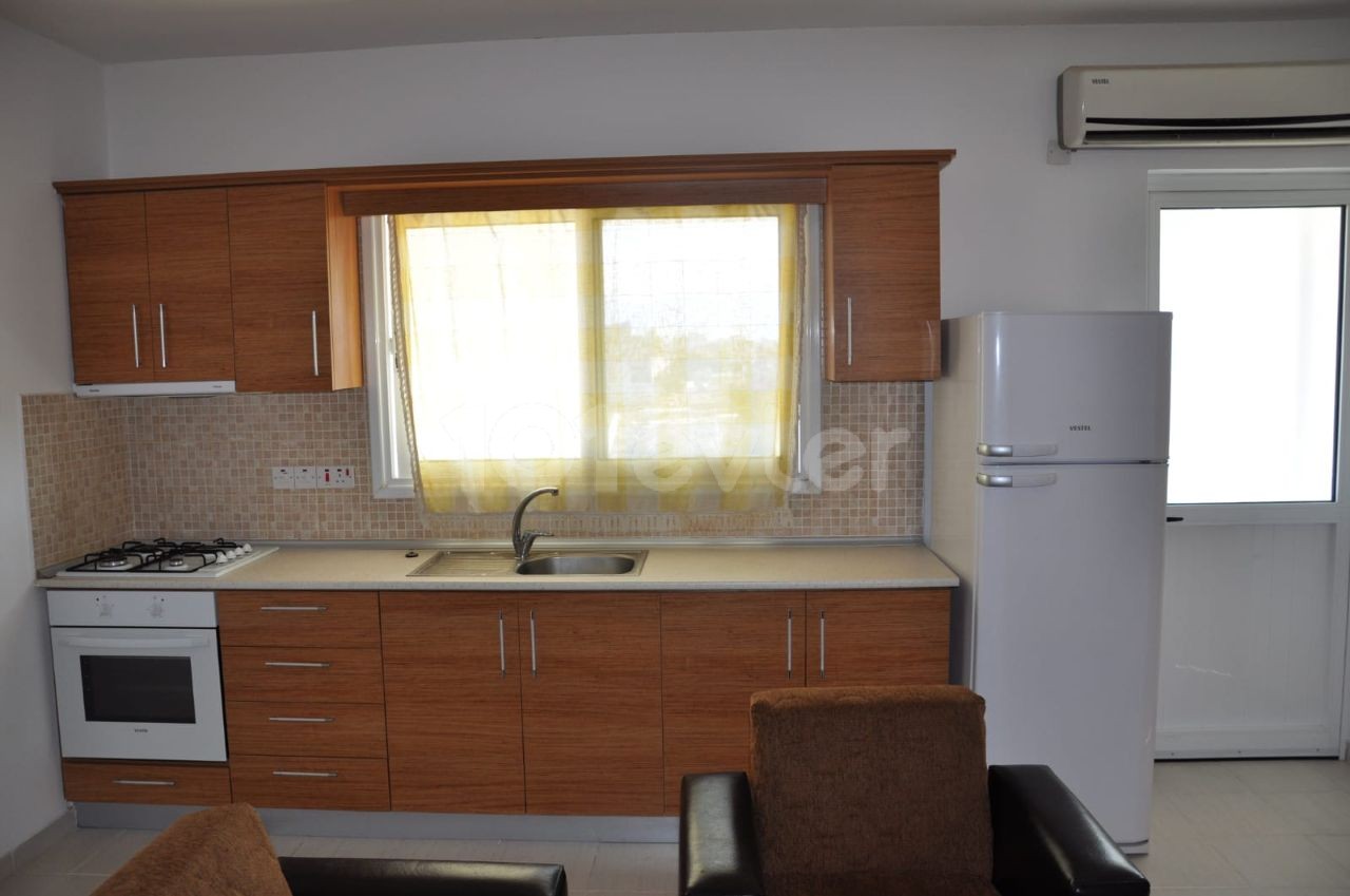 Yenikentte kiralık öğrenciye yönelik   2+1 daire للآجار شقة بينيكنت بسعر 4500 ليرة 