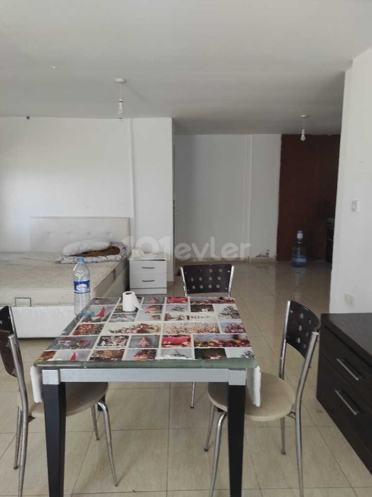 Studio for rent in Gönyelide arda near the market للآجار ستديو قرب ار Decة ماركت ** 