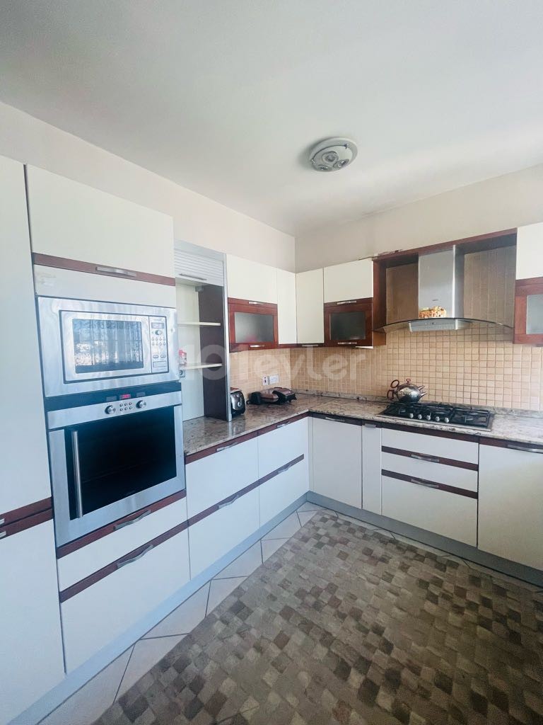 Flat For Sale in Köşklüçiftlik, Nicosia