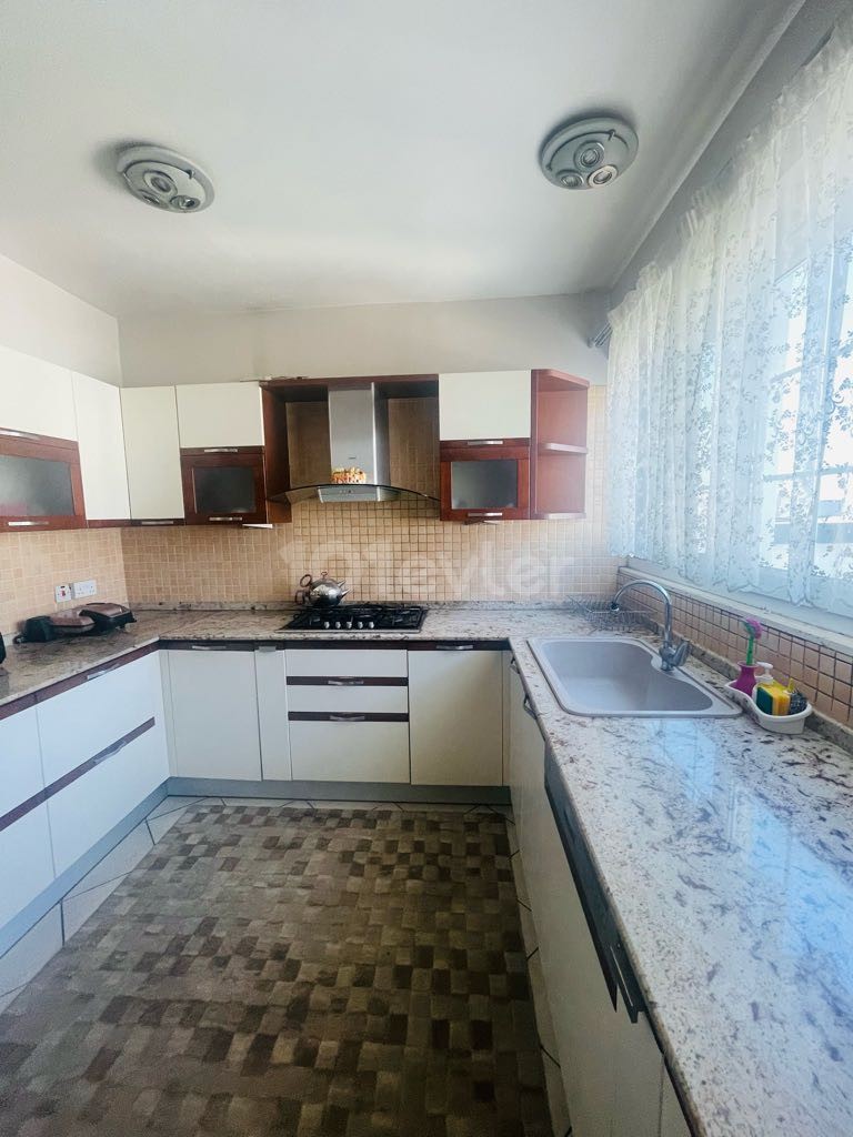 Flat For Sale in Köşklüçiftlik, Nicosia