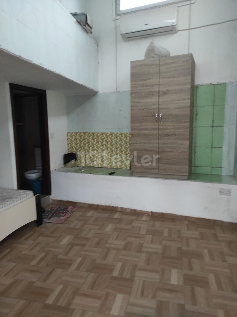 Flat To Rent in Lefkoşa Surlariçi, Nicosia