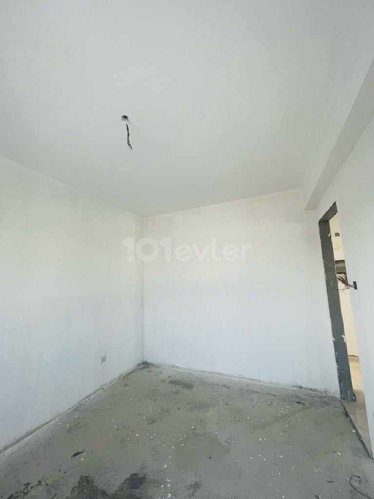 2+1 PENTHOUSE FLAT FOR SALE IN THE CENTER OF KIZILBAŞ