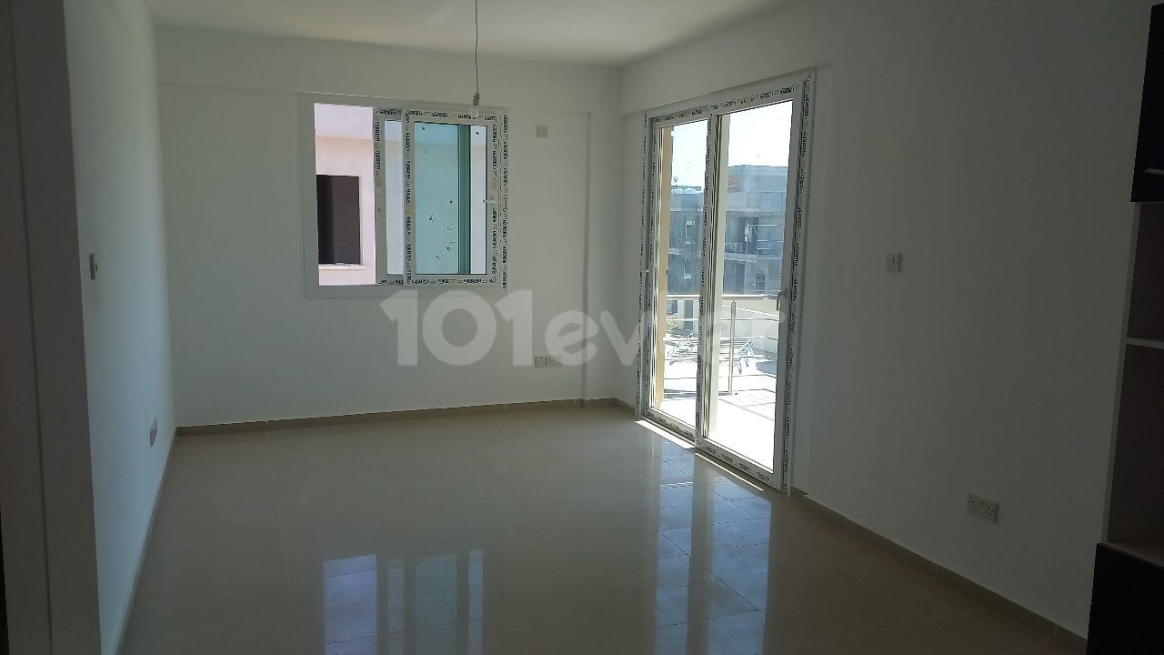 NEUE LUXUSWOHNUNGEN 2+1 90 M2 IN GÖNYELI